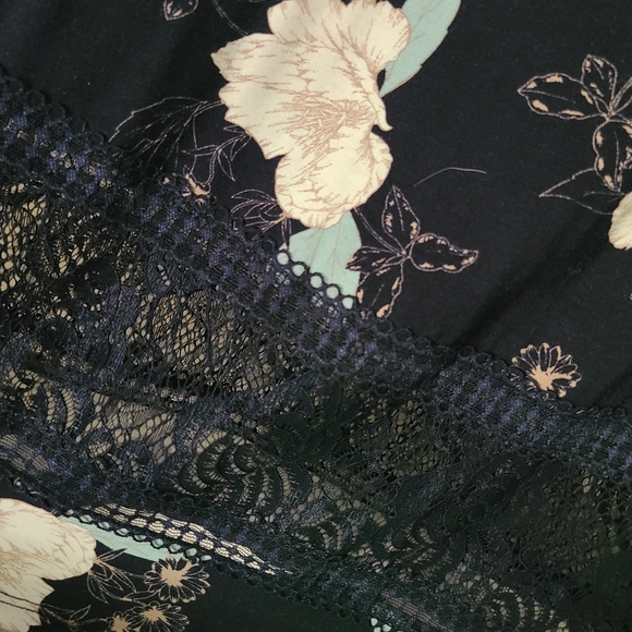 Torrid Navy Floral Lace Inset Tank - Picture 6 of 11